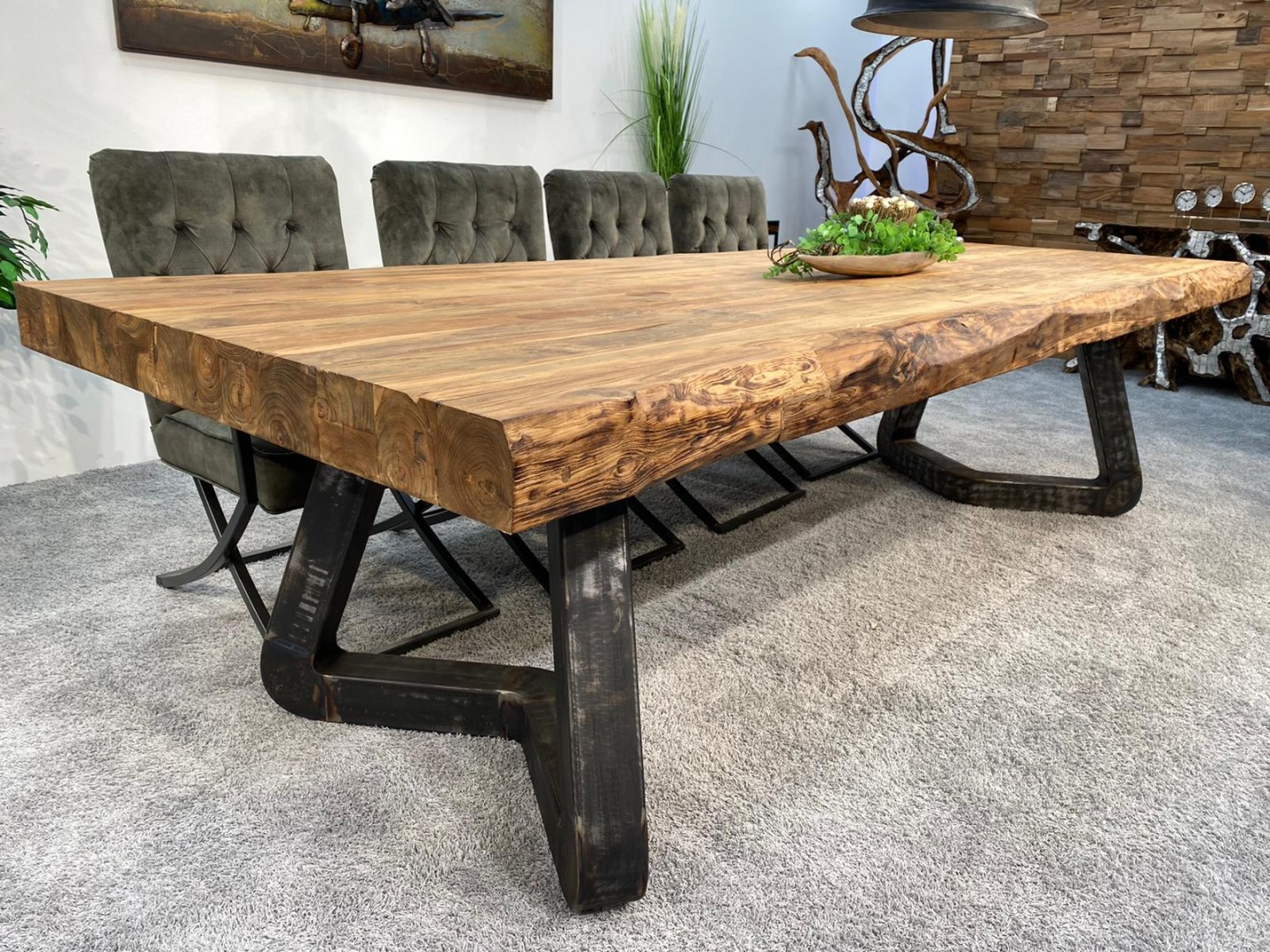Massivholztisch,  x  cm, mit einer  cm starken Tischplatte