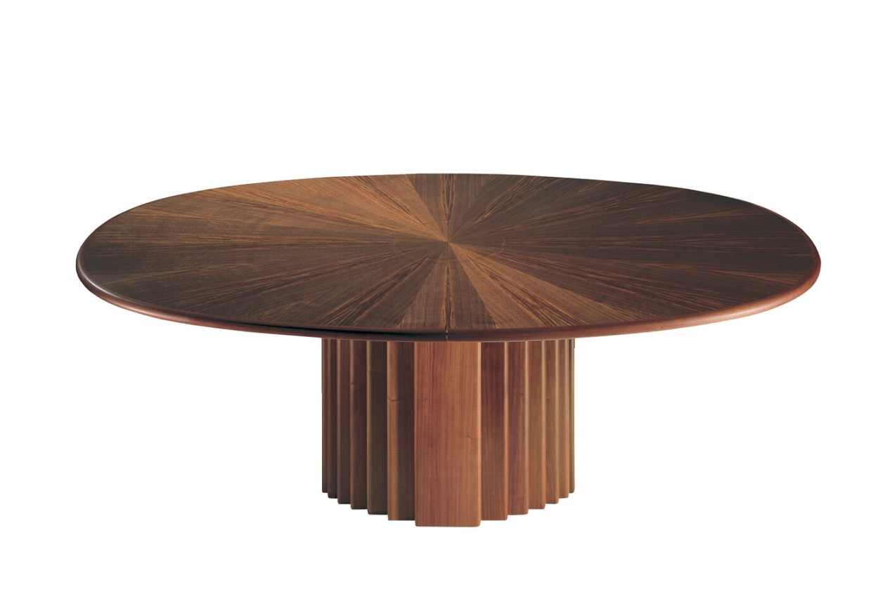 Oval-Tisch by Röthlisberger  STYLEPARK
