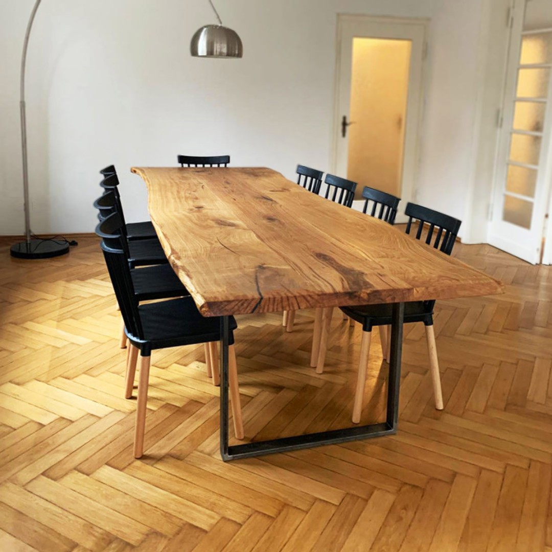 Solid wood table „Kofferfisch“ w/ runners